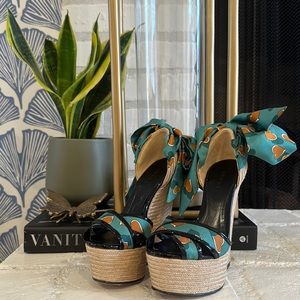 GUCCI Cruise 2014 Ankle tie espadrilles in teal/orange 34/4 Worn once! PRISTINE